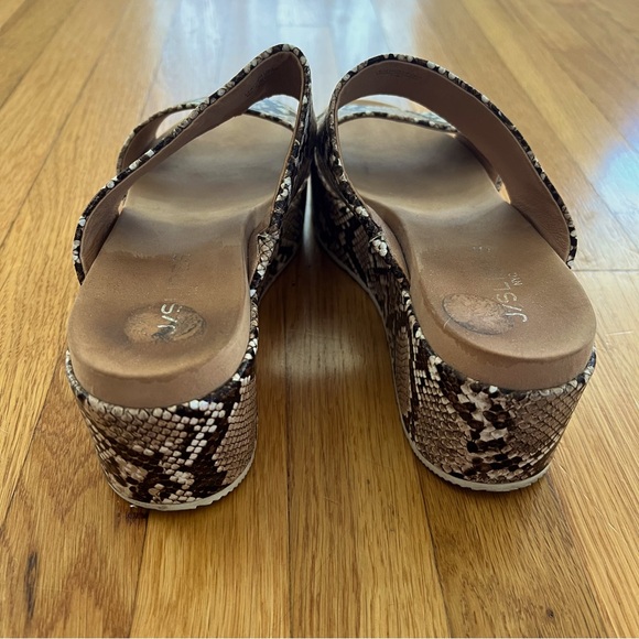 J/SLIDES Snake-Print Platform Sandals, Sz 7.5 - Picture 4 of 5